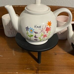 Floral White Teapot BLOOM Rae Dunn ❤️